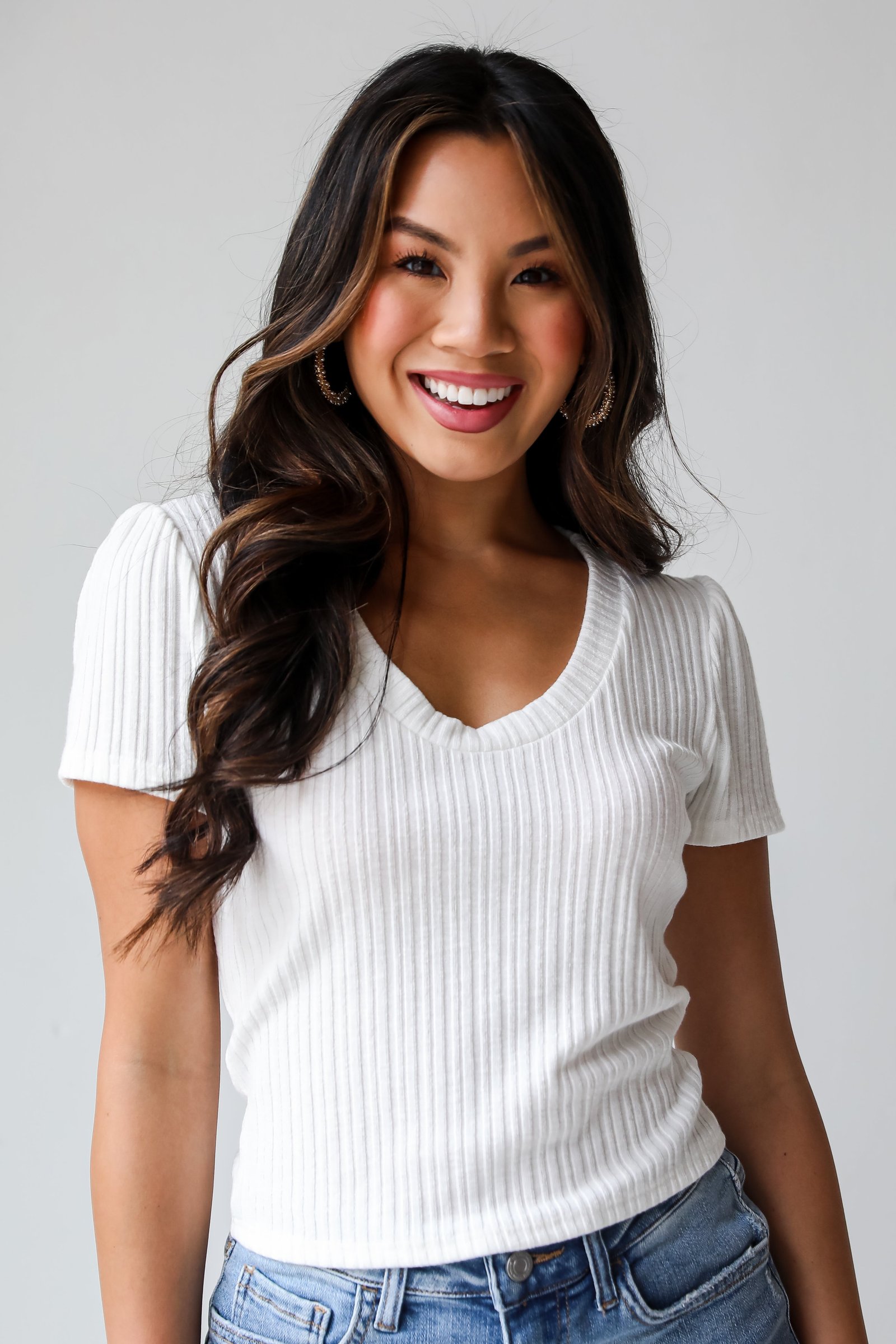 Annie White Ribbed Tee - DU DEAL